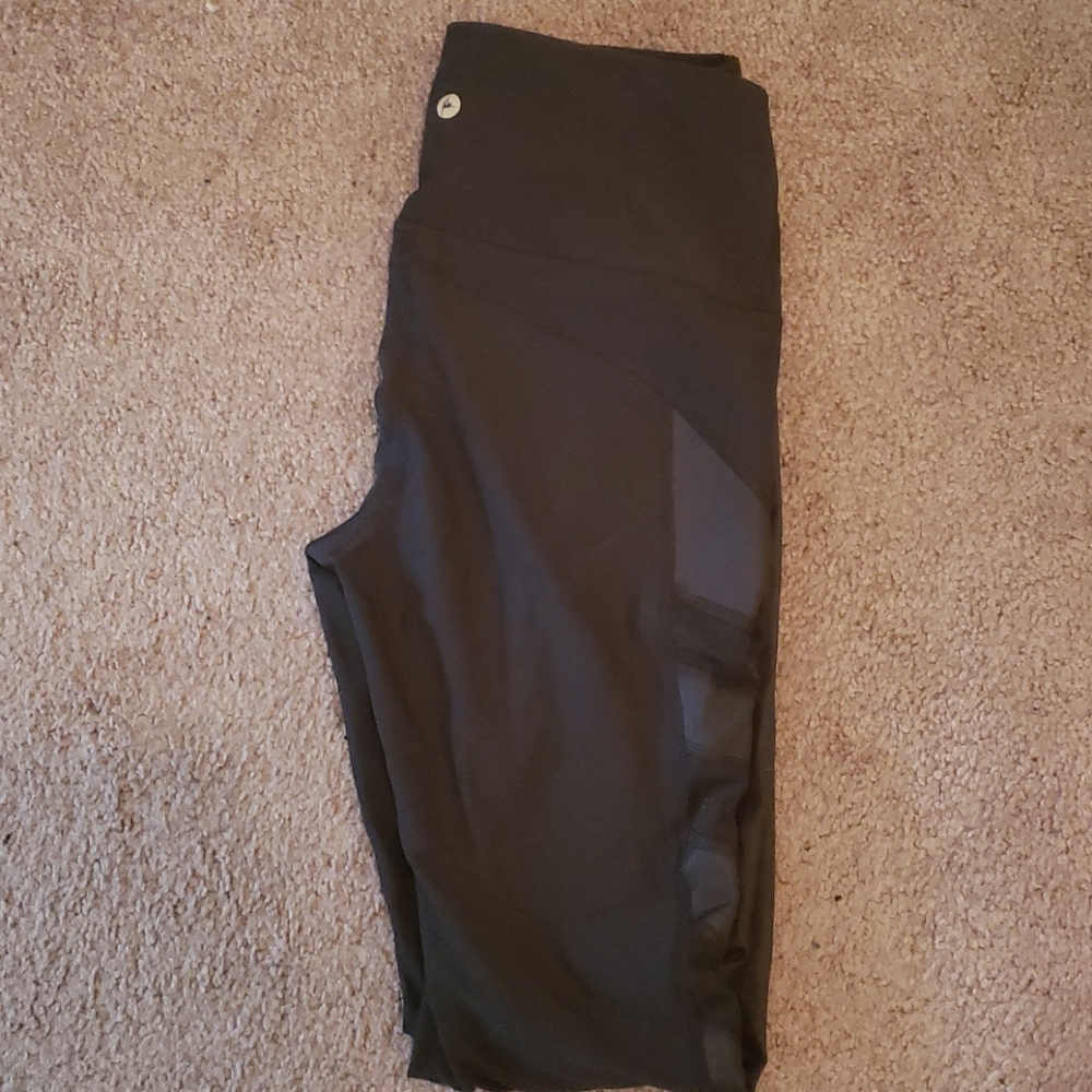 Women's activewear leggings